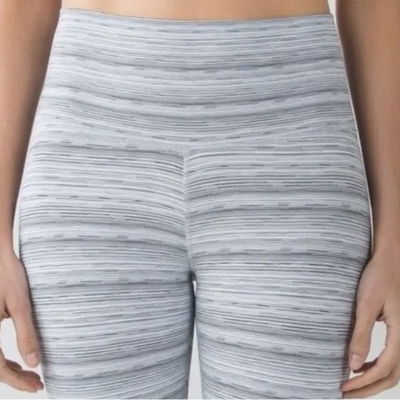 Lululemon High Times Pant Cyber Stripe Silver Fox High Rise 4 Gray White Stripe - Picture 14 of 14